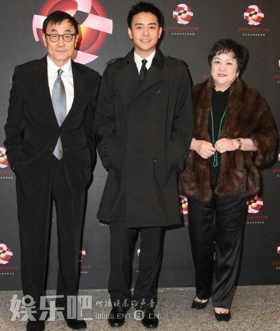 甄珍、刘家昌夫妇与儿子刘子千