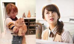 阔太李念抱猫爱不释手 神撞脸“邱莹莹”(图)
