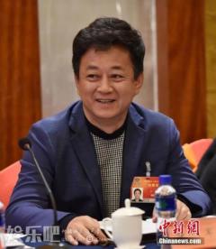 主持人朱军画作《牧羊女》拍出130万(图)