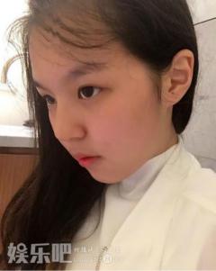 哈文晒女儿素颜美照 示爱:我喜欢的样子